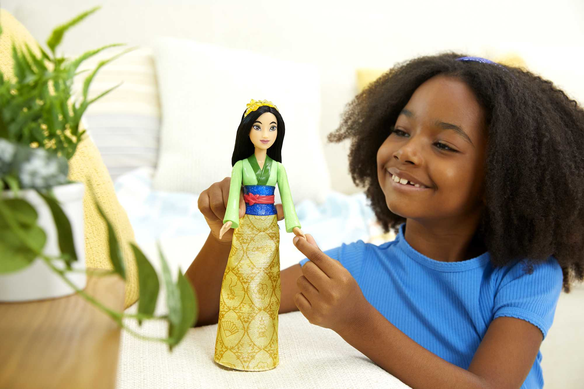 Disney Princesses - Poupée Mulan avec vêtements et accessoires - Figurine -  3 ans et + au meilleur prix