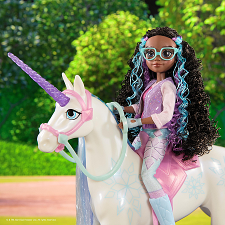 Figurine Licorne Glacier 27.9cm Tête Mobile Netflix Unicorn Academy - Licorne Glacier Avec Tête Mobile 27,9cm + 2 Accessoires Pour Poupée Layla Figurine Licorne Glacier 27.9cm Tête Mobile Netflix Unicorn Academy - Licorne Glacier Avec Tête Mobile 27,9cm + 2 Accessoires Pour Poupée Layla