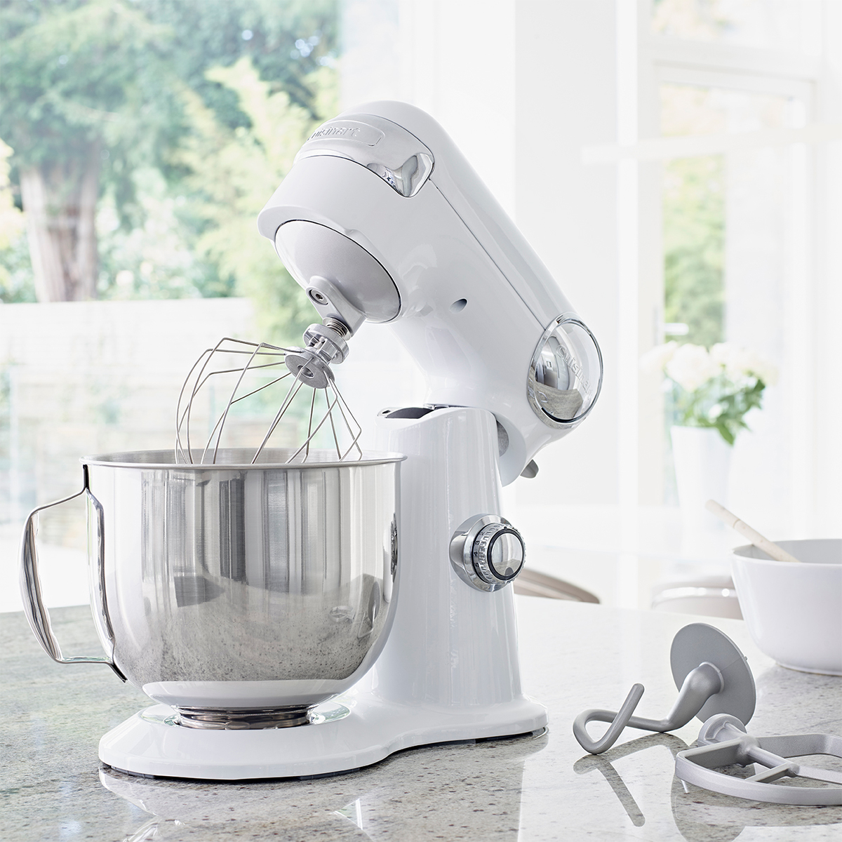 Robot sur socle SMF02 - Années 50 - Smeg® - Offrir Retailers