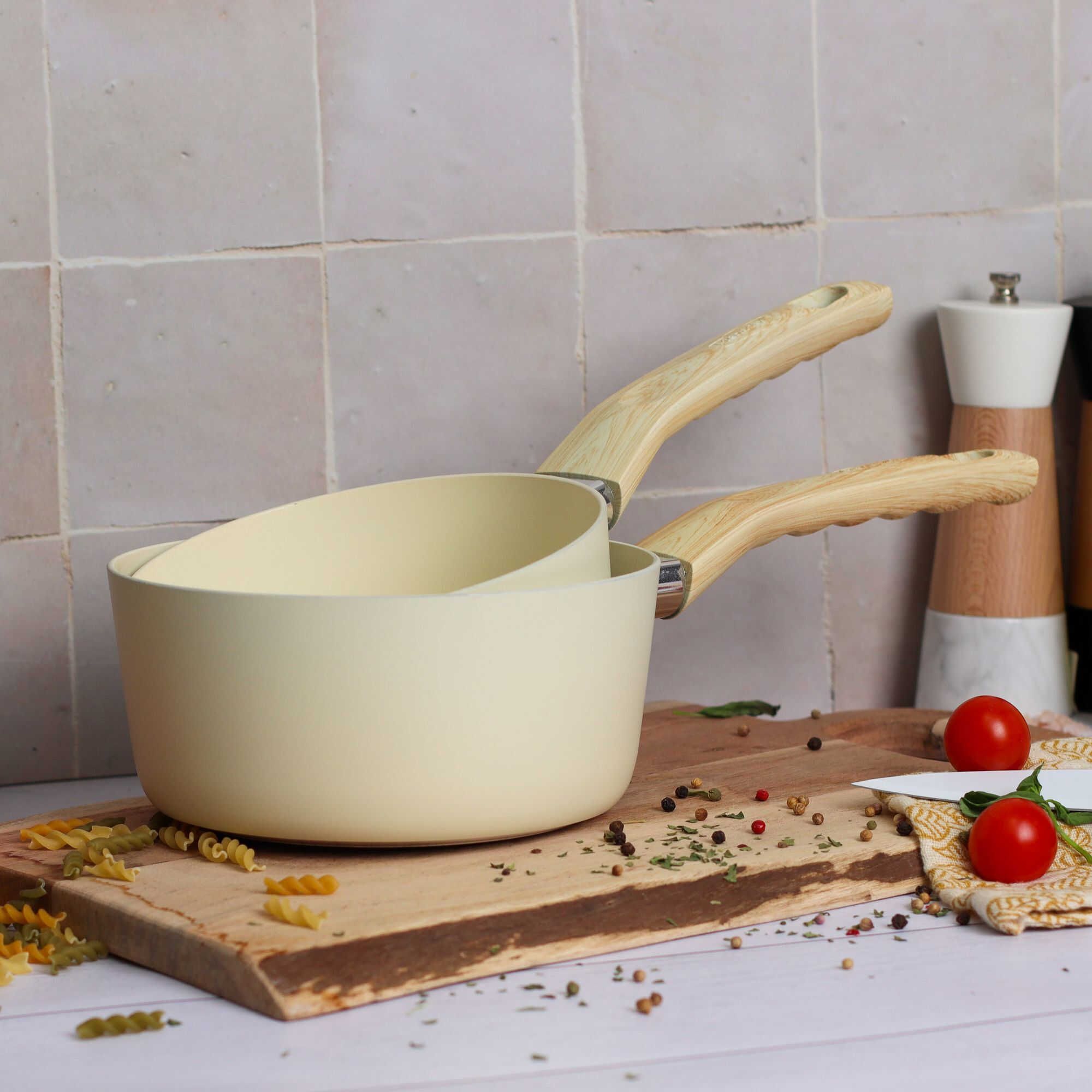 MENASTYL - Set De 7 Pièces Colorama Magenta - Poêles/Casseroles/Faitout - En Aluminium - Revêtement Antiadhésif En Céramique - Tous Feux Dont Induction