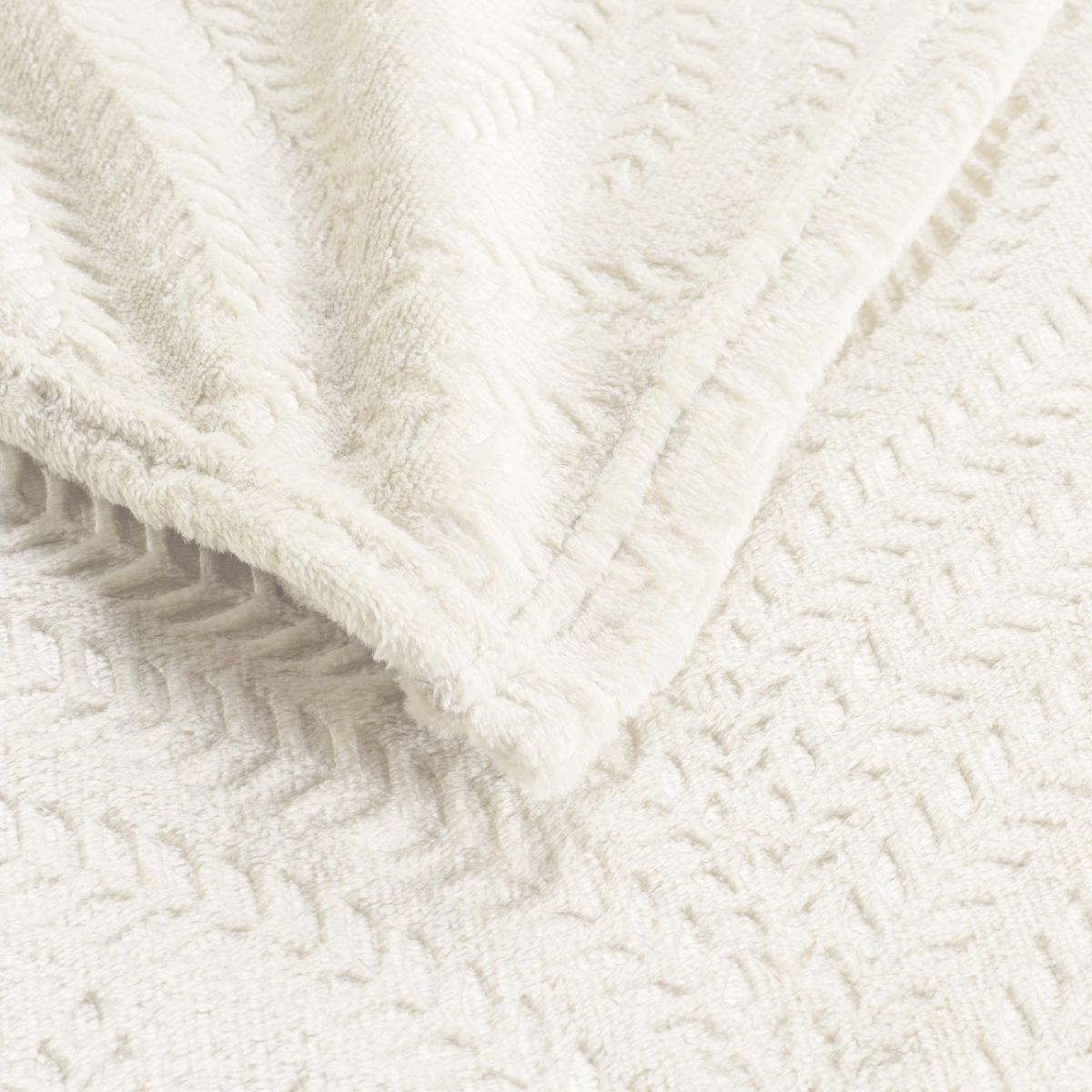 Plaid Flanelle Embossé Crème 150x200 Cm - Neuf Avec étiquettes - Marque Stock Destock