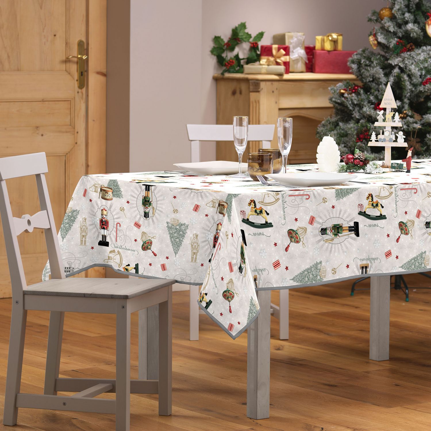 Mgiahekc Nappe De Noël Rectangulaire, Nappe Rouge À Carreaux Flocon De Neige, Couverture De Table Résistante À L'eau Et Aux Éclaboussures Pour Table De Buffet, Fête, Dîner De Vacances, 140 X 200cm