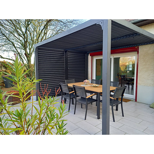 Pergola bioclimatique aluminium 10,80 m2 avec ventelles latérales