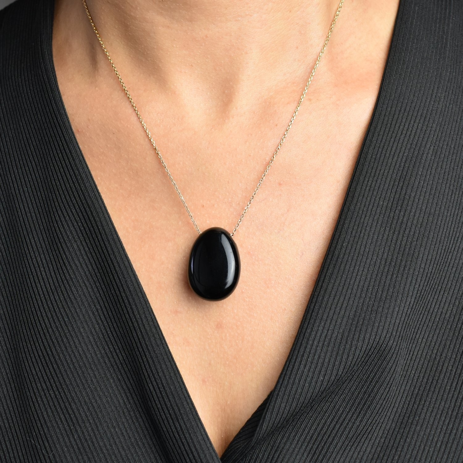 Collier Chaîne Dorée Vintage Avec Pierre Noire - Plaqué Or ? - Bijou De Qualité - Occasion En Très Bon état