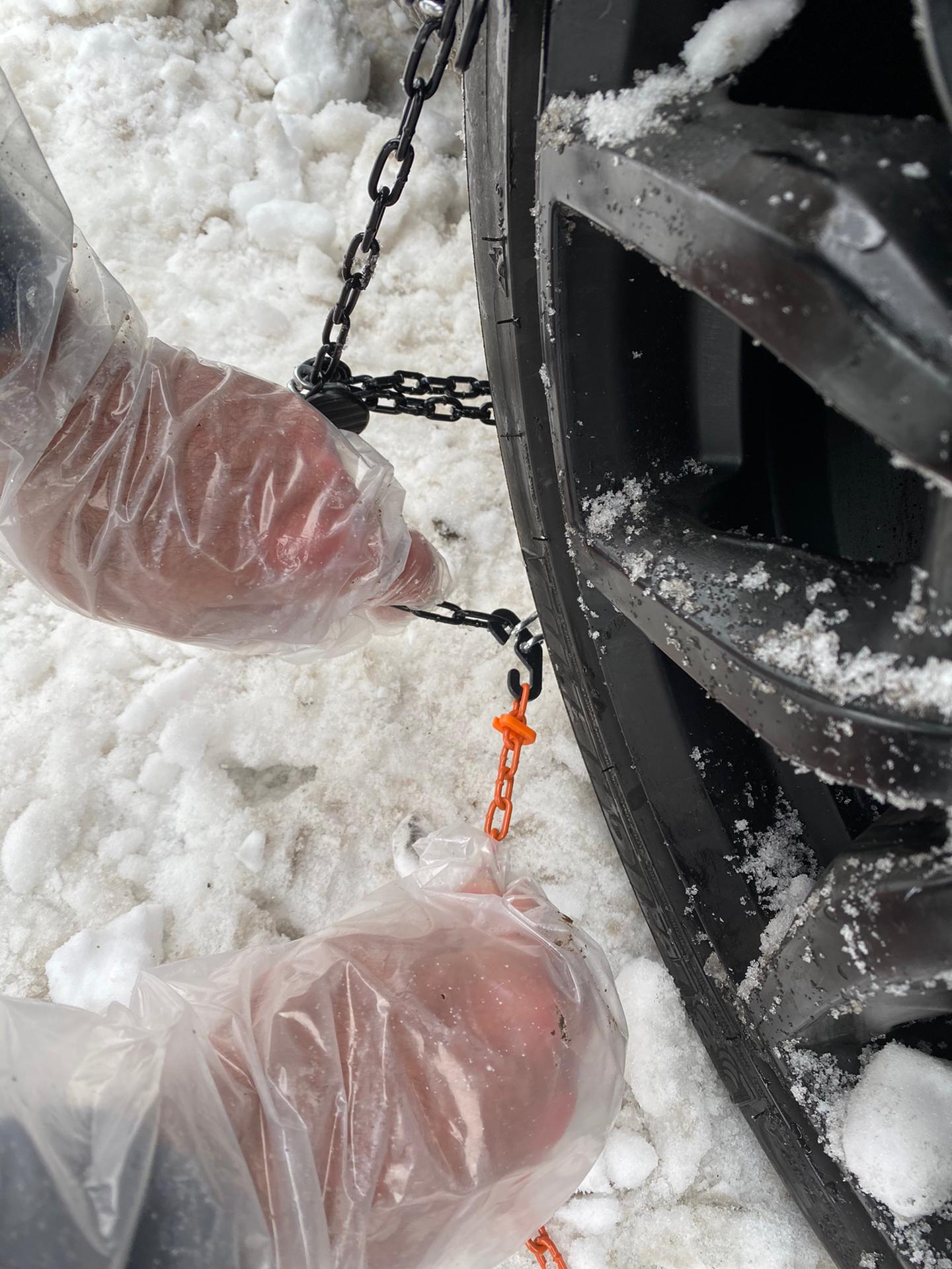 Chaînes à Neige 9mm MATIC 100 Automatiques - Compatibles 215/60R16, 225/40R18, 235/50R16 Etc.