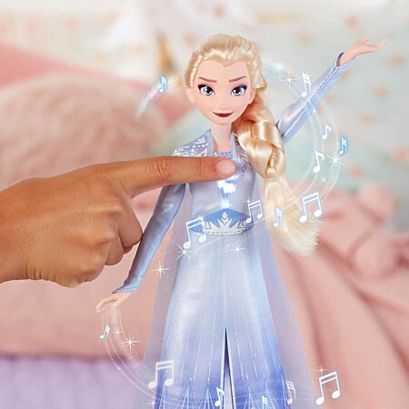 Disney La Reine Des Neiges 2 - Poupee Princesse Disney Elsa Chantante  (Français) - 27 Cm - Disney Reine Des Neiges au meilleur prix