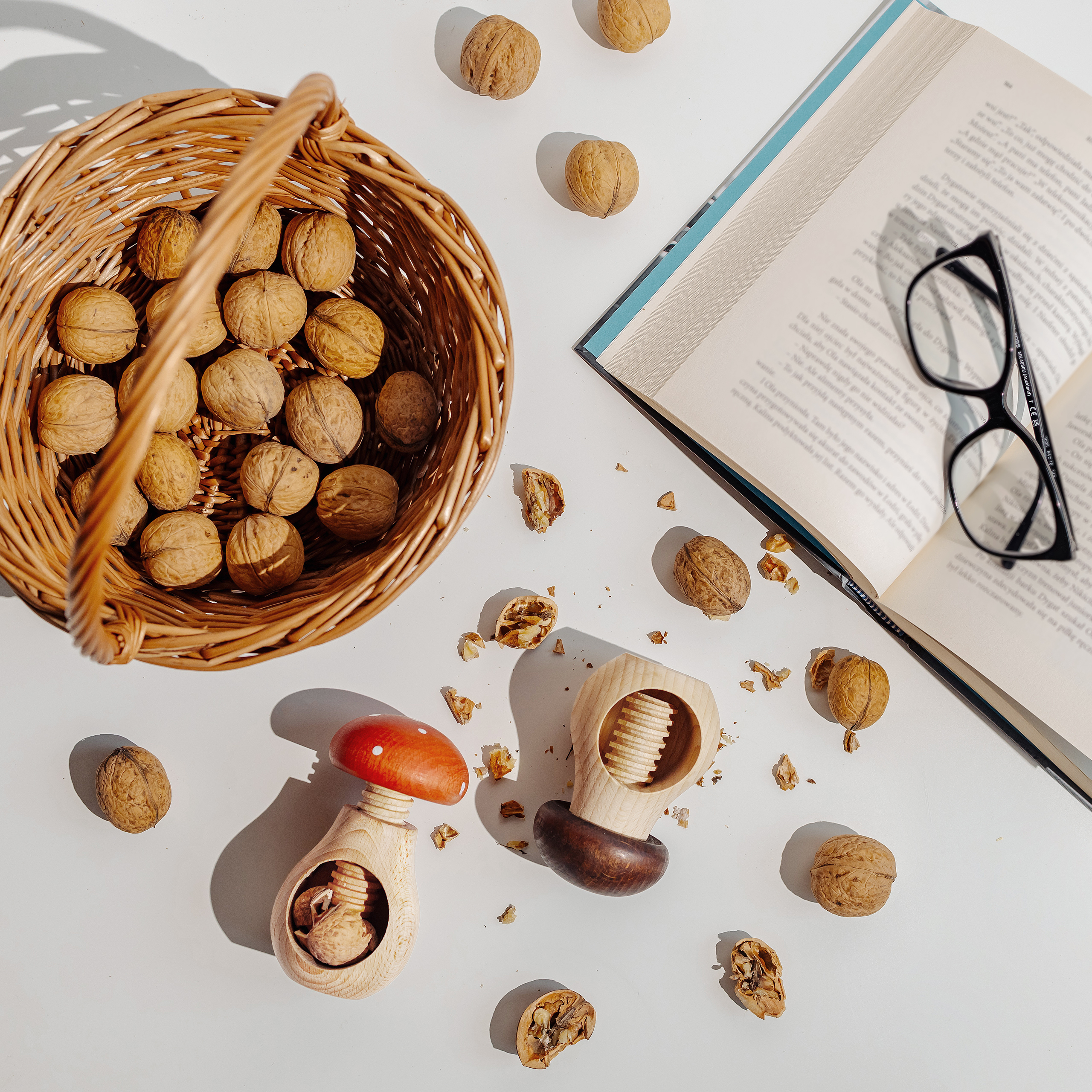 ZYBB Métal Casse-Noisette, éCrasé Noix Noyer Cracker Opener ÉCrou Funnel-Type Pince Sheller Outil Accessoires De Cuisine 2PCS/ Poignée Noire