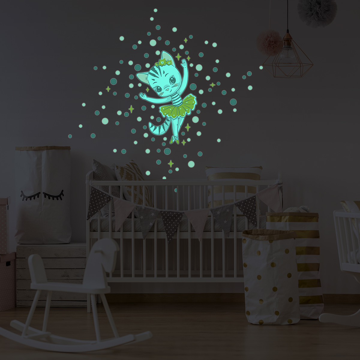 Sticker phosphorescent lumineux chambre enfant - CHAT BALLERINE + 100 RONDS  COLORÉS au meilleur prix