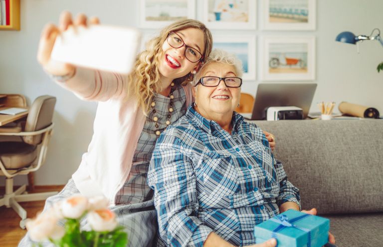 Nos idées cadeaux High-Tech pour la fête des grands-mères