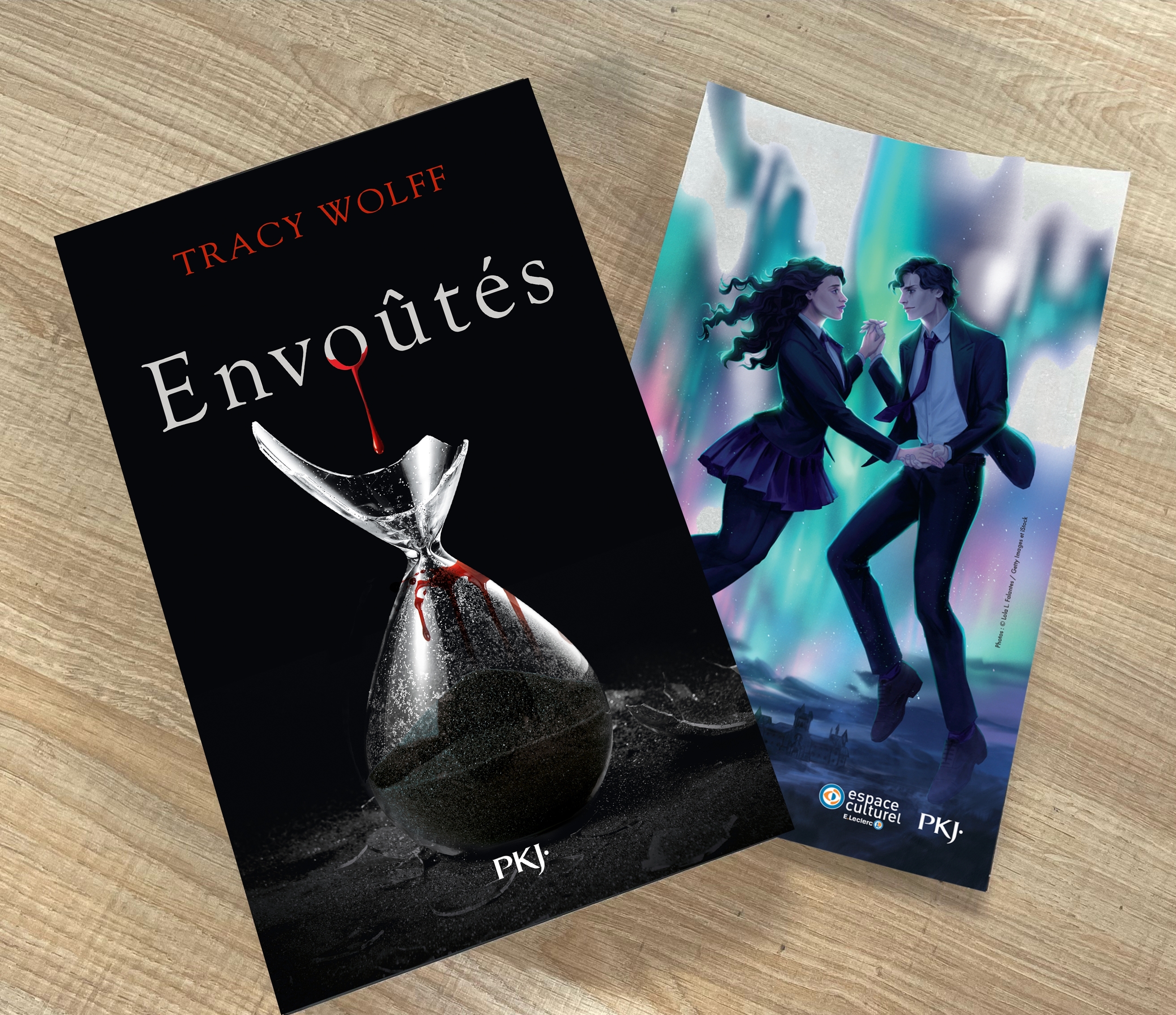 Assoiffés tome 7 - Envoûtés - Exclusivité E.Leclerc - Livre + Overlay