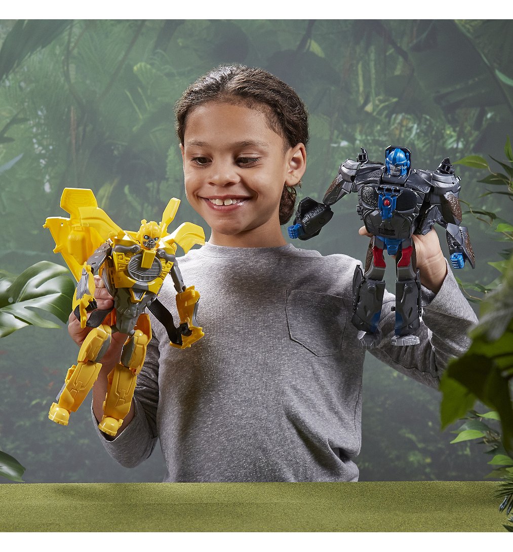Transformers: Rise of the Beasts, masque convertible Optimus Primal 2 en 1 avec mode figurine de 22,